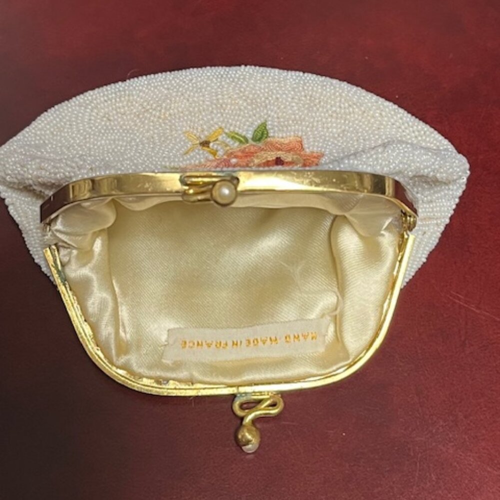 French White Beaded Embroidered Floral Pearl Kiss Lock Hinged Change Purse 4" - Picture 3 of 16